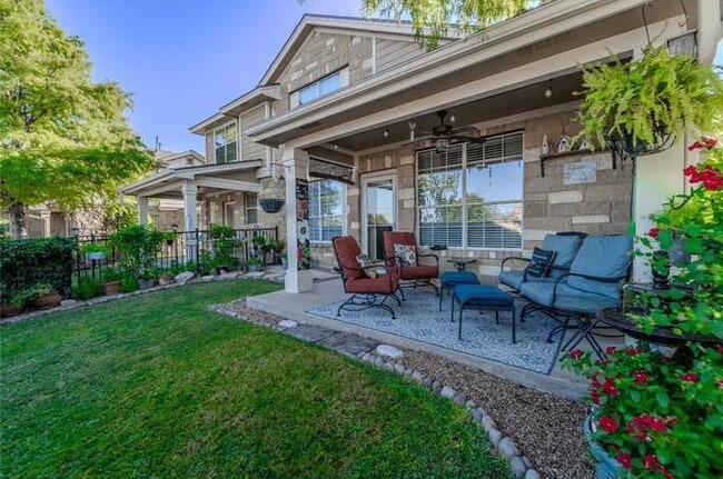 Building Photo - 16100 S Great Oaks Dr