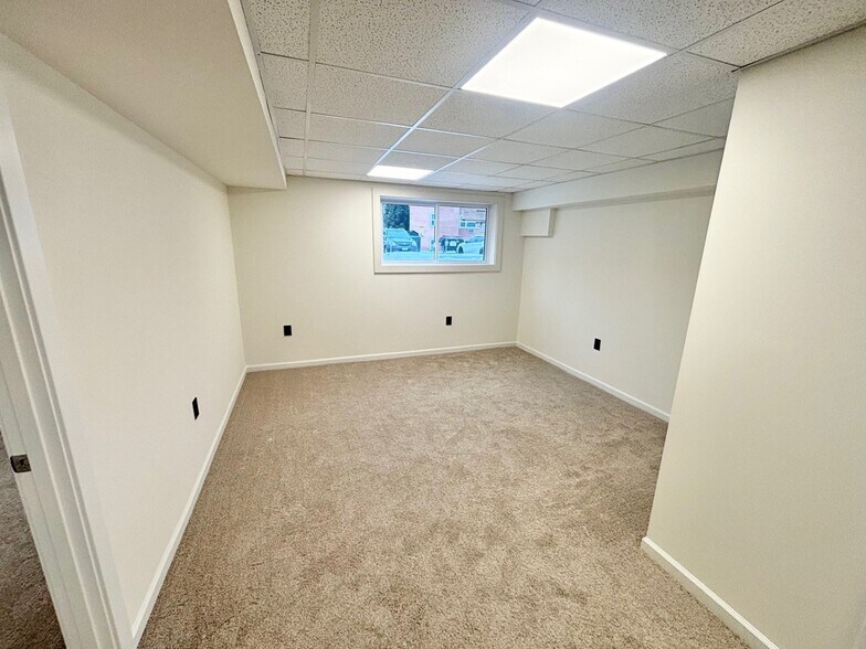 Building Photo - 8701 W 35th St