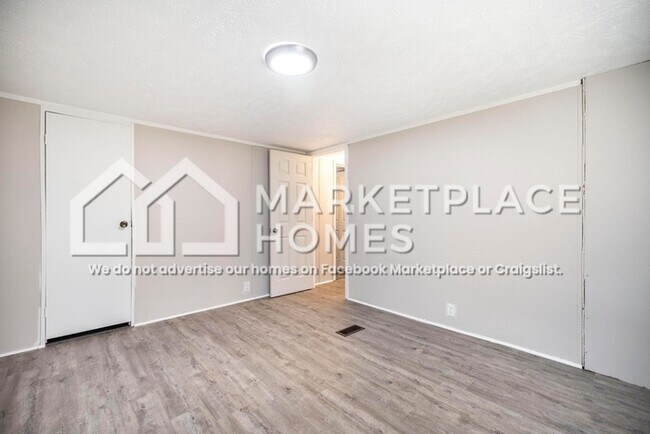 Building Photo - 55 Misty Ln