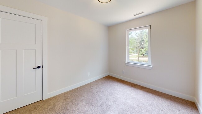 Building Photo - 605 Edna Graves Way