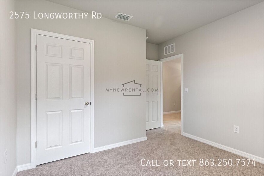 Building Photo - 2575 Longworthy Rd