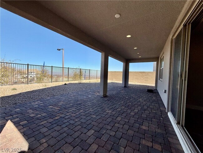 Building Photo - 2256 Fish Hawk St