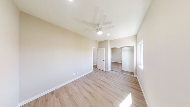 Building Photo - 4BD/2BA on Stewart!