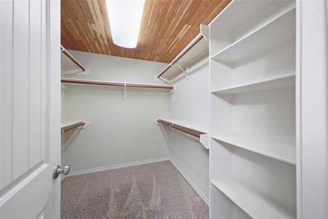 Building Photo - 14876 Cetus Ct