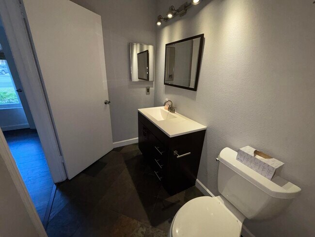 Building Photo - 2371 NW 33rd St