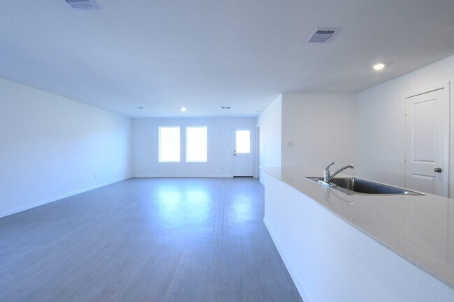 Building Photo - 2823 Cedar Rock St