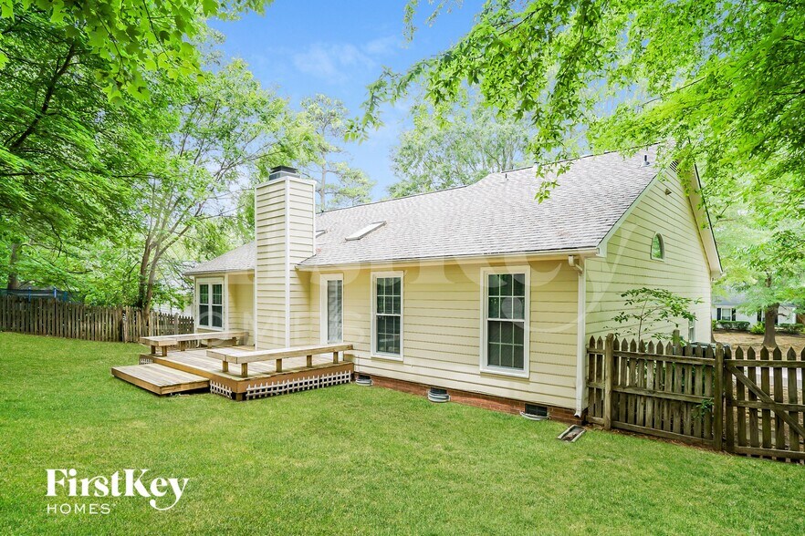 Building Photo - 5208 Wallingford Dr