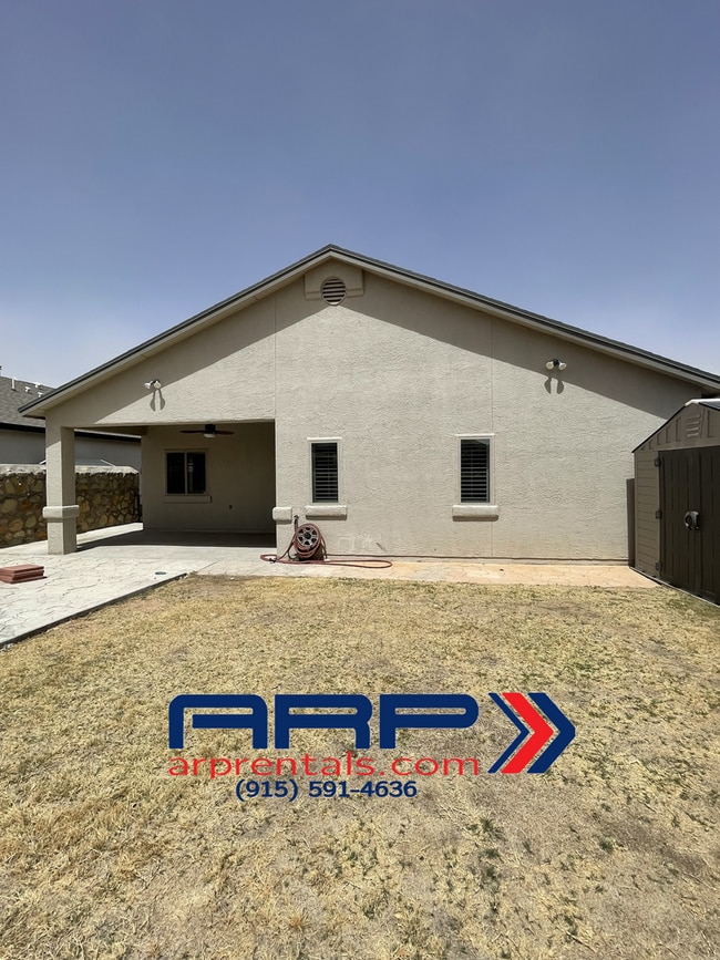 Building Photo - 14328 John Scagno