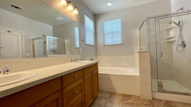 Building Photo - Beautifully Updated 3-Bedroom House with Patio in Broad Street Village
