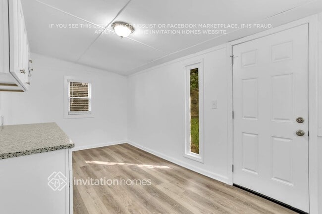 Building Photo - 3640 W Potomac Dr