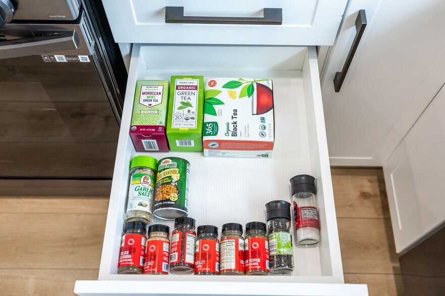 Building Photo - 321 N Gertruda Ave