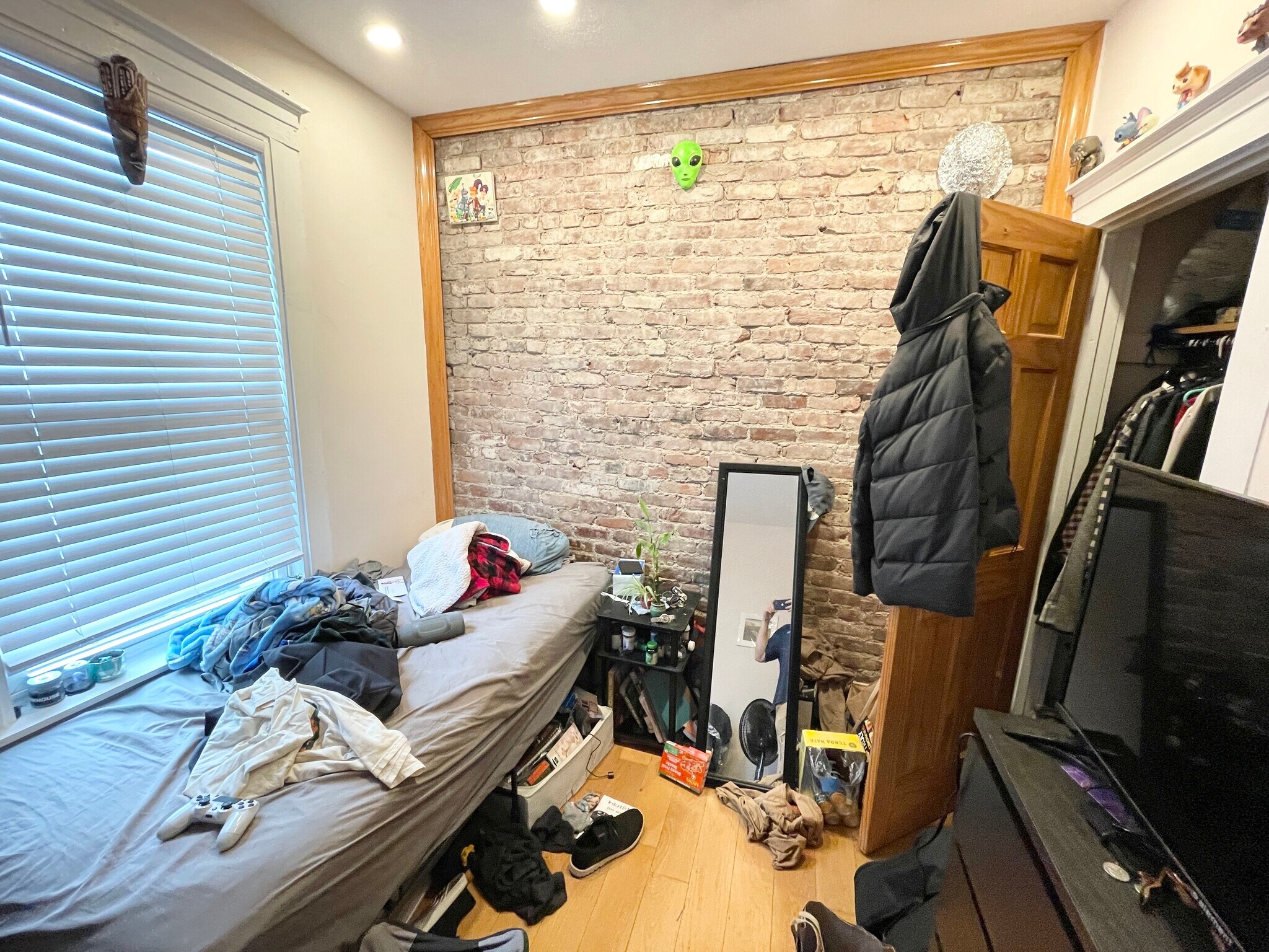 Building Photo - 24 S Huntington Ave