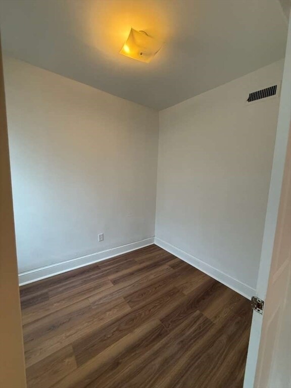 Building Photo - 106 River St