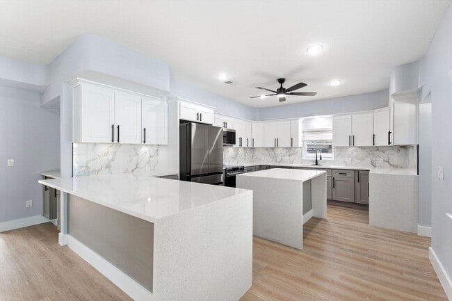 Building Photo - Rare Luxury Lease Opportunity | Spectacular 5-Bedroom Pool Estate on Nearly ¾ Acre Near Gulf Beaches