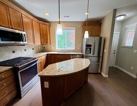 Building Photo - 34822 SE Jacobia St