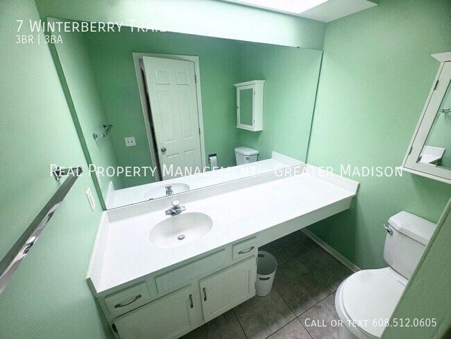 Building Photo - 7 Winterberry Trail