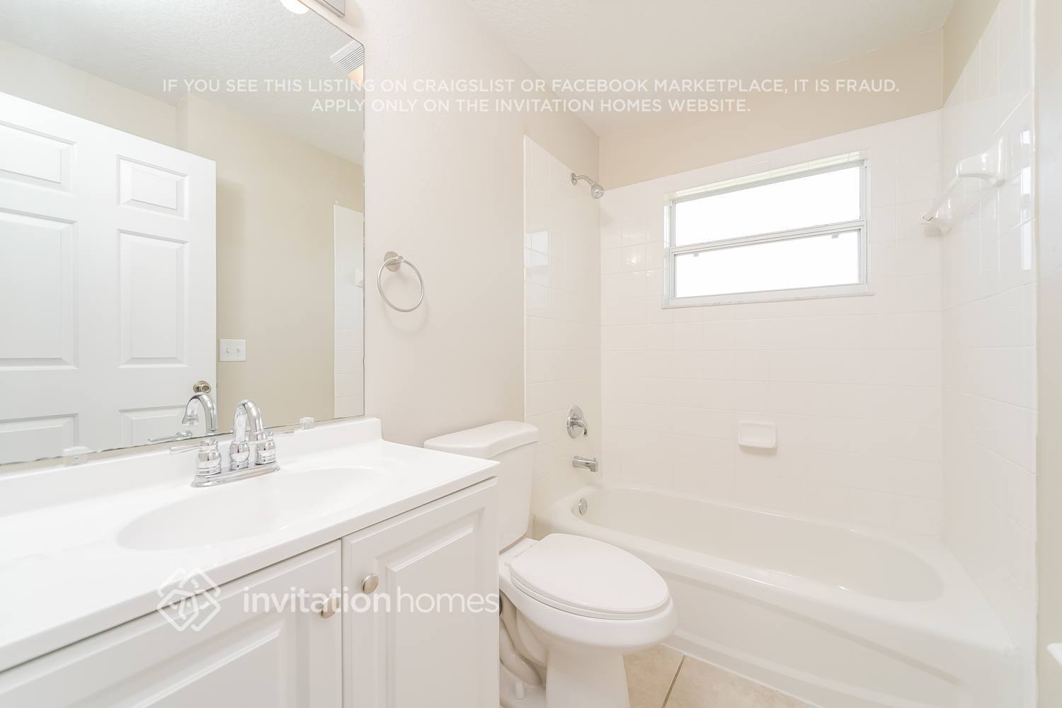 Building Photo - 13343 Biscayne Dr