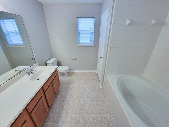 Building Photo - 20759 Cypress Crescent Ln