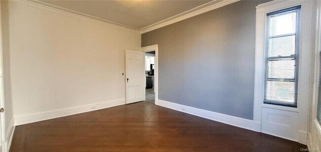 Building Photo - 132 Cottage Ave