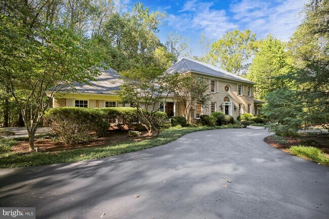 Primary Photo - 9454 Newbridge Dr