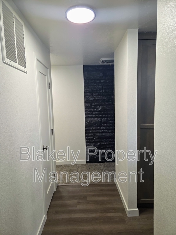 Building Photo - 2118 S Roosevelt St