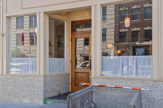 Building Photo - 494 Liberty Ave
