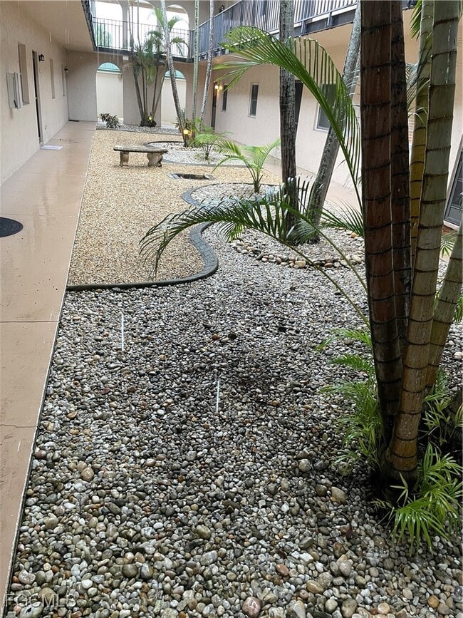 Building Photo - 3905 Del Prado Blvd S