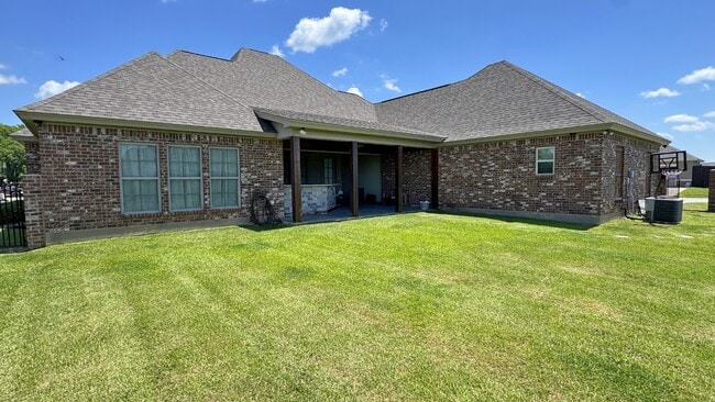 Building Photo - 210 Bayou Trace Drive