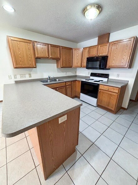 Building Photo - 4207 Echo Valley Dr