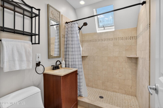 Building Photo - 13 Clearwater Way