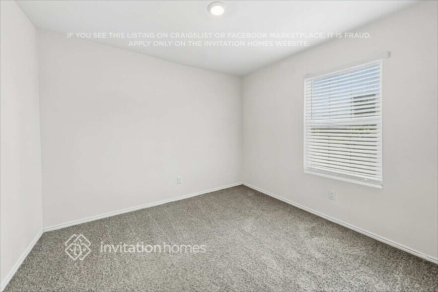 Building Photo - 5423 Longshadow Dr