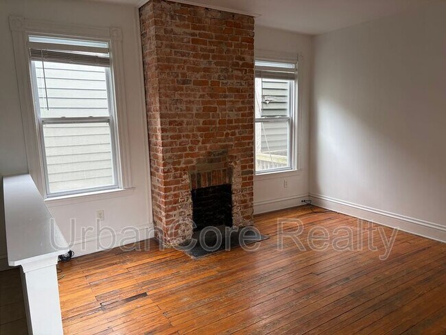 Building Photo - 621 N 31st St