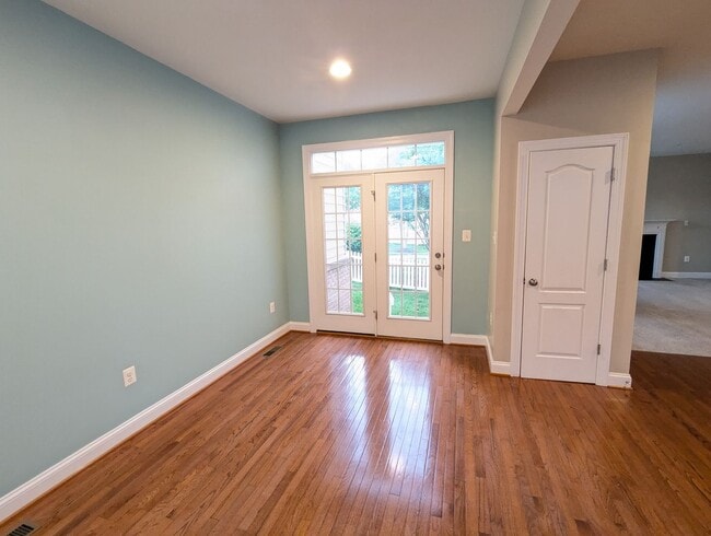 Building Photo - STUNNING Single Family Home in Brunswick C...