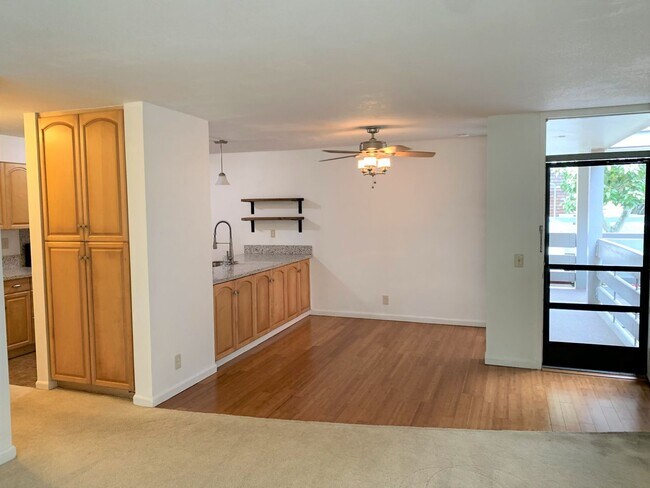 Building Photo - Upgraded 3 bed 2 bath condo in Kailua Town, 2 covered parking