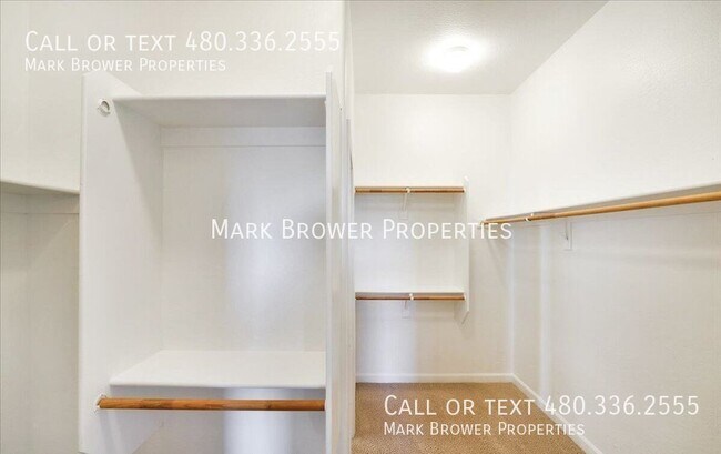 Building Photo - 11423 W La Reata Ave