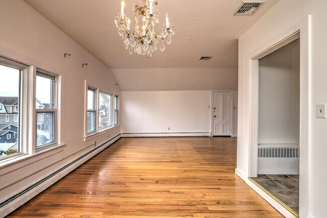 Building Photo - 83 Hawley Ave