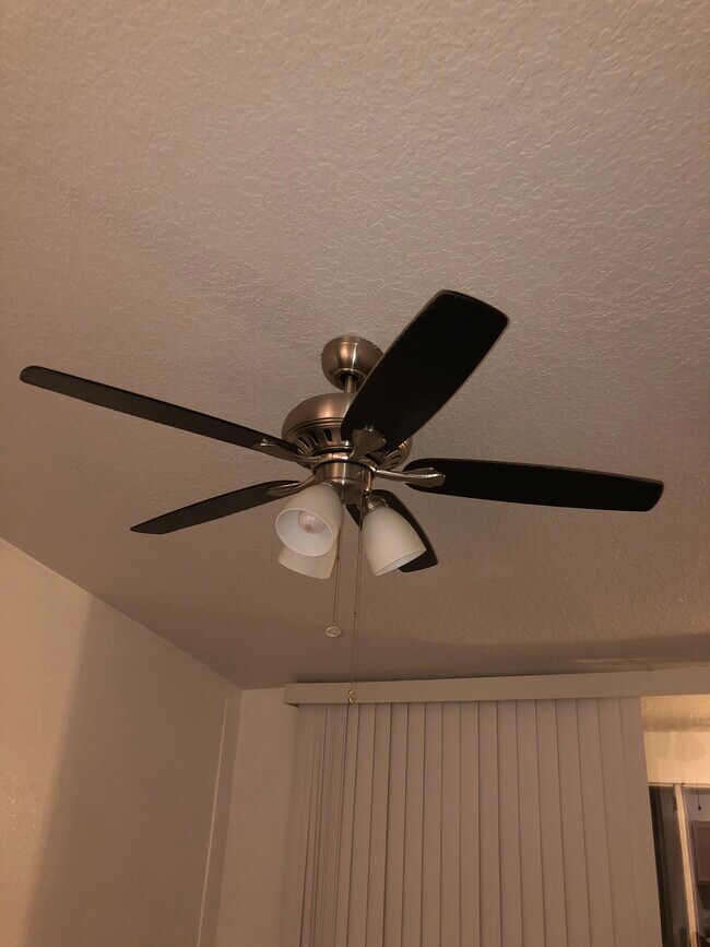 Building Photo - 8939 Latrec Ave