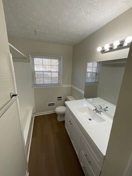 Building Photo - 2501 Celina Ct