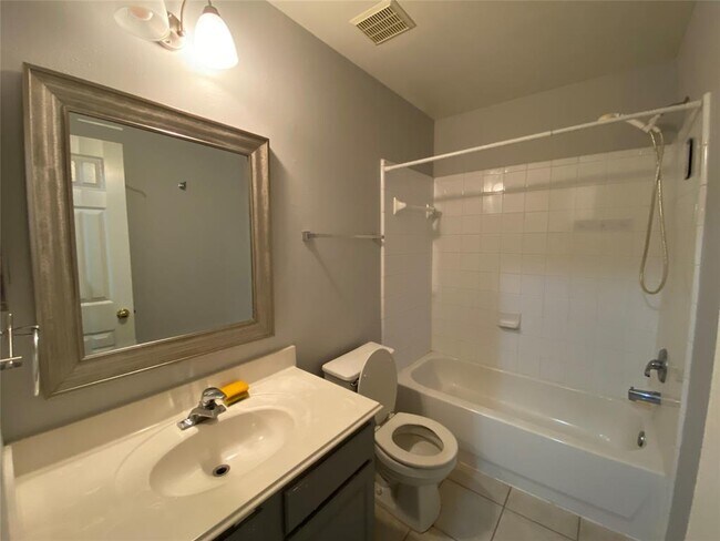 Building Photo - 38 Musgrove Pl