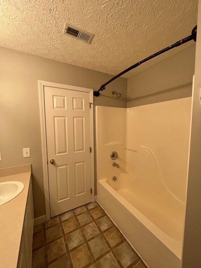 Building Photo - 5171 Mantua Dr