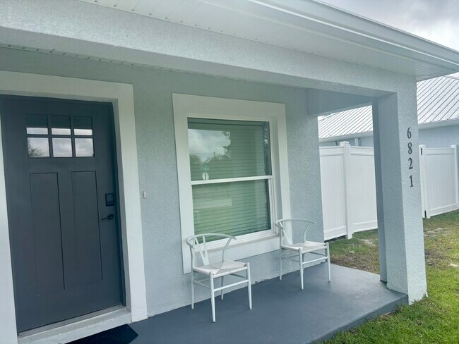 Building Photo - 6821 San Bruno Dr