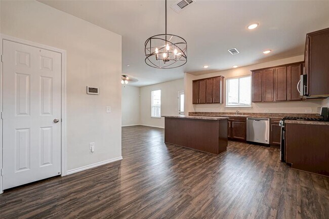 Building Photo - 14707 Auburn Dusk Dr