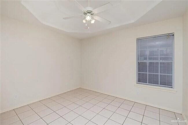 Building Photo - 11 Tierra Dulce Dr