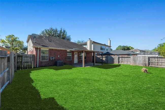 Building Photo - 16602 Grenada Falls Dr