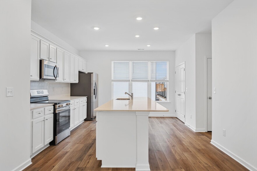 Building Photo - 4219 Tillie Cir