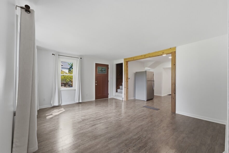 Building Photo - 2877 Pickle Rd