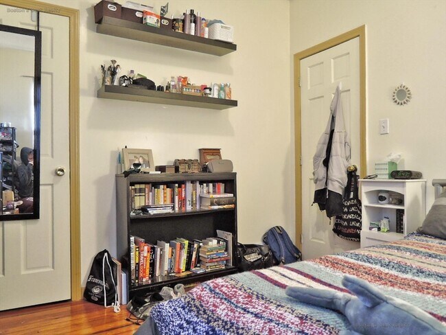 Building Photo - 181 Allston St