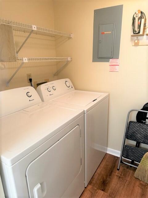 Building Photo - 441 Pine Glen Ln