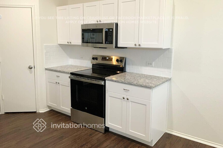 Building Photo - 1609 White Dove Ln