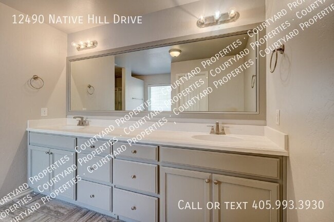 Building Photo - 12490 Native Hill Dr